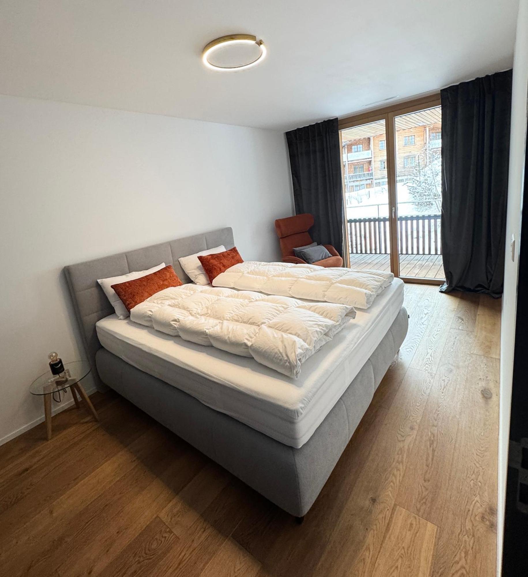Beautiful Sunny New 1 Bed Apt Флимс Экстерьер фото